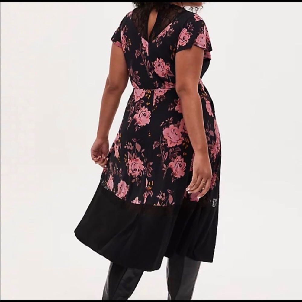 Torrid Black Pink Floral Studio Knit Midi Dress